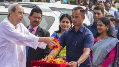 Photo of ନିର୍ବାଚନ ପୂର୍ବରୁ ରୋଡ ସୋ କଲେ ମୁଖ୍ୟମନ୍ତ୍ରୀ