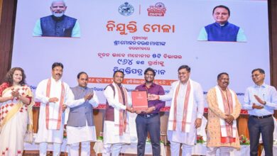 Photo of ୫ ବିଭାଗରେ ୯୬୪ ଜଣଙ୍କୁ ଚାକିରୀ ଦେଲେ ମୁଖ୍ୟମନ୍ତ୍ରୀ