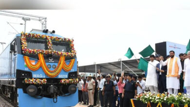 Photo of ଦେଶର ବୃହତ୍ତମ ଅଟୋମୋବାଇଲ ଗତିଶକ୍ତି ମଲଟି-ମୋଡାଲ କାର୍ଗୋ ଟର୍ମିନାଲ ଉଦଘାଟନ କଲେ କେନ୍ଦ୍ର ରେଳମନ୍ତ୍ରୀ