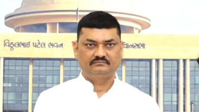 Photo of ଗୁଜୁରାଟରେ ଖୁସି ମଧ୍ୟରେ AAP କୁ ଝଟକା, ଇସ୍ତଫା ଦେଲେ ବିଧାୟକ ବିଧାୟକ ଉମେଶ ମକୱାନା