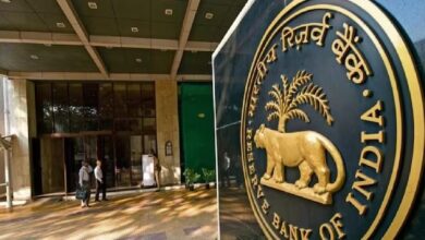 Photo of RBI ର ବଡ଼ ଉପହାର: ଘର-କାର ସମେତ ଶସ୍ତା ହେବ ସମସ୍ତ ପ୍ରକାରର ଋଣ ଏବଂ EMI