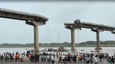 Photo of ବଡୋଦରା ପୋଲ ଦୁର୍ଘଟଣା: ମୃତ୍ୟୁ ସଂଖ୍ୟା ୧୮ କୁ ବୃଦ୍ଧି, ଏବେ ବି ୨ ନିଖୋଜ