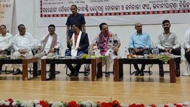 Photo of କେନ୍ଦ୍ରପତ୍ର ତୋଳାଳି ଓ କର୍ମଚାରୀଙ୍କ ବିକାଶକୁ ସରକାର ଅଗ୍ରାଧିକାର ଦେଉଛନ୍ତି: ଜଙ୍ଗଲ ପରିବେଶ ଓ ଶ୍ରମ ମନ୍ତ୍ରୀ