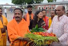 Photo of ନବାନ୍ନ ଲାଗି ପାଇଁ ମା’ ସମଲେଶ୍ୱରୀଙ୍କ ନିକଟରେ ପହଞ୍ଚିଲା ନୂଆ ଧାନ