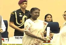 Photo of ଓଡ଼ିଶାର ୨ ଶିକ୍ଷକଙ୍କୁ ସମ୍ମାନିତ