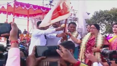 Photo of ପାରାଦୀପ ବୋଇତ ବନ୍ଦାଣ ଉତ୍ସବରେ ଯୋଗଦେଲେ ମୁଖ୍ୟମନ୍ତ୍ରୀ, ମେଗା ପୋର୍ଟ ଘୋଷଣା