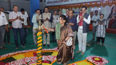 Photo of ବାଲିଯାତ୍ରାରେ ବୟନିକା ଦ୍ୱାରା ଆୟୋଜିତ ସ୍ୱତନ୍ତ୍ର ହସ୍ତତନ୍ତ ମେଳା ଉଦଘାଟିତ