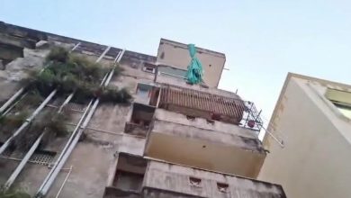 Photo of କଟକରେ ବଡ଼ ଅଘଟଣ: ଭୁଶୁଡ଼ିଲା ଫ୍ଲାଟ୍ର ବାଲକୋନି, ୩ ମୃତ, ୬ ଆହତ