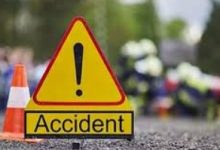 Photo of ପୁଲିସ୍‌ ଭ୍ୟାନ୍‌କୁ ପଛରୁ ପିଟିଲା କାର୍‌: ୩ ଆହତ