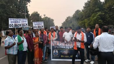 Photo of ବାଂଲାଦେଶୀମାନଙ୍କୁ ଓଡିଶାରୁ ବିତାଡିତ ପାଇଁ ଶିବ ସେନାର ଶକ୍ତି ପ୍ରଦର୍ଶନ