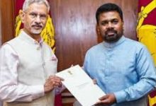 Photo of ଘୂର୍ଣ୍ଣିଝଡ଼ ଦ୍ୱାରା ପ୍ରଭାବିତ ଶ୍ରୀଲଙ୍କାକୁ ୪୫୦ମିଲିୟନ ଡଲାରର ସହାୟତା ଘୋଷଣା କଲା ଭାରତ