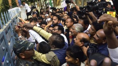 Photo of ଟାଟା ପାୱାର ଅଫିସରେ ତାଲା ମାରିଲା କଂଗ୍ରେସ, ବେନିୟମ ଟିକସ ବିରୋଧରେ ବିକ୍ଷୋଭ