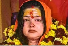 Photo of କିନ୍ନର ଆଖଡ଼ାର ମହାମଣ୍ଡଳେଶ୍ୱର ପଦବୀରୁ ଇସ୍ତଫା ଦେଲେ ମମତା କୁଲକର୍ଣ୍ଣୀ