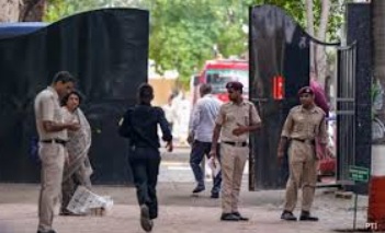 Photo of ଦିଲ୍ଲୀର ୪ଟି ଘରୋଇ ସ୍କୁଲକୁ ବୋମା ଧମକ