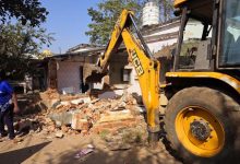 Photo of ହାଇକୋର୍ଟଙ୍କ ନିର୍ଦ୍ଦେଶରେ ଶିଶୁ ଭବନ ପରିସରରୁ ଭଙ୍ଗା ଗଲା ଅସୁରକ୍ଷିତ କୋଠା