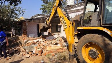 Photo of ହାଇକୋର୍ଟଙ୍କ ନିର୍ଦ୍ଦେଶରେ ଶିଶୁ ଭବନ ପରିସରରୁ ଭଙ୍ଗା ଗଲା ଅସୁରକ୍ଷିତ କୋଠା