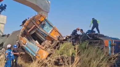 Photo of ଚଳନ୍ତା ଟ୍ରେନ୍ ଉପରେ ଖସିଲା କ୍ରେନ୍, ୧୯ ମୃତ, ୮୦ ରୁ ଅଧିକ ଆହତ