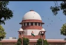 Photo of ରାସ୍ତାରେ କୁକୁରଙ୍କୁ ଖାଇବାକୁ ଦେଲେ ରହିବେ ଦାୟୀ: ସୁପ୍ରିମକୋର୍ଟ