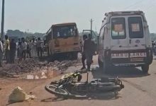 Photo of ବାଇକ୍‌କୁ ପିଟିଲା ବସ୍‌: ୩ ମୃତ