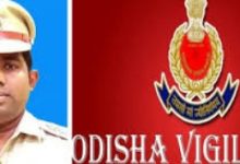 Photo of ଭିଜିଲାନ୍ସ ଜାଲରେ ପଡିଗଲେ କଟକ ଥାନା ଅଧିକାରୀ