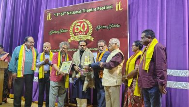 Photo of IT ର ଉଦଯାପନୀ ସନ୍ଧ୍ୟା: ଦୋଳ ଗୋବିନ୍ଦ ରଥଙ୍କୁ ‘ଇଣ୍ଟରନ୍ୟାସନାଲ୍ ଥିଏଟର ଆୱାର୍ଡ -୨୦୨୬’
