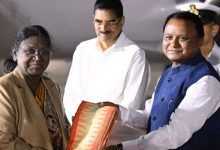 Photo of ଭୁବନେଶ୍ବରରେ ପହଞ୍ଚିଲେ ରାଷ୍ଟ୍ରପତି ଦ୍ରୌପଦୀ ମୁର୍ମୁ, ରାଜ୍ୟପାଳ ଓ ମୁଖ୍ୟମନ୍ତ୍ରୀ କଲେ ସ୍ବାଗତ