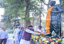 Photo of କାନ୍ତକବି ଲକ୍ଷ୍ମୀକାନ୍ତ ମହାପାତ୍ରଙ୍କ ଶ୍ରାଦ୍ଧ ଦିବସରେ ଶ୍ରଦ୍ଧା ସୁମନ ଅର୍ପଣ କଲେ ମୁଖ୍ୟମନ୍ତ୍ରୀ