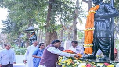 Photo of କାନ୍ତକବି ଲକ୍ଷ୍ମୀକାନ୍ତ ମହାପାତ୍ରଙ୍କ ଶ୍ରାଦ୍ଧ ଦିବସରେ ଶ୍ରଦ୍ଧା ସୁମନ ଅର୍ପଣ କଲେ ମୁଖ୍ୟମନ୍ତ୍ରୀ