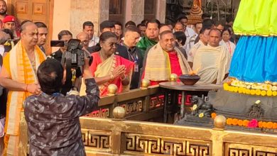 Photo of ଶ୍ରୀଜିୟୁଙ୍କୁ ଦର୍ଶନ କଲେ ରାଷ୍ଟ୍ରପତି ଦ୍ରୌପଦୀ ମୁର୍ମୁ