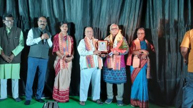 Photo of ନାଟ୍ୟବିତ୍ ମିହିର ମେହେର ସମ୍ବର୍ଦ୍ଧିତ: ଭଦ୍ରକରେ ରାଜ୍ୟସ୍ତରୀୟ ନାଟ୍ୟ ଉତ୍ସବ ଉଦଯାପିତ