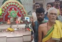 Photo of ପିପିଲିର ପ୍ରାଚୀନ ରାଧାକୃଷ୍ଣ ମନ୍ଦିରରୁ ଚୋରି: ତଦନ୍ତ ପାଇଁ ପହଞ୍ଚିଲା ସନ୍ଧାନୀ କୁକୁର