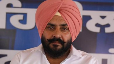 Photo of ଦୁଷ୍କର୍ମ ଅଭିଯୋଗ ମାମଲା: ୭ ମାସ ଧରି ଫେରାର ଥିବା ଆପ ବିଧାୟକଙ୍କୁ ଗିରଫ କଲା ପୋଲିସ