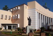 Photo of ବଢ଼ିବନି ବିଧାୟକଙ୍କ ଦରମା : ବିଲ୍ ପ୍ରତ୍ୟାହାର ପାଇଁ ମୋହନ ସରକାରଙ୍କ ନୋଟିସ୍