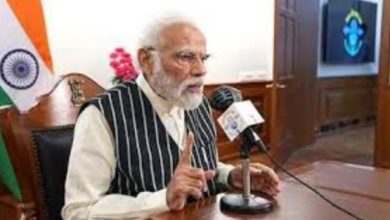 Photo of ‘ମନ କି ବାତ୍‌’ରେ ପ୍ରଧାନମନ୍ତ୍ରୀଙ୍କ ଆହ୍ୱାନ: ଗୁଜବଠାରୁ ଦୂରେଇ ରୁହନ୍ତୁ, ଏକଜୁଟ ହୋଇ ସାମ୍ନା କରିବା ଯୁଦ୍ଧ ସଙ୍କଟ