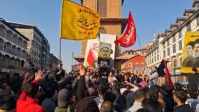 Photo of ଖାମେନେଇଙ୍କ ମୃତ୍ୟୁକୁ ନେଇ କାଶ୍ମୀରରେ ଉତ୍ତେଜନା: ଲାଲ ଚୌକରେ ସମର୍ଥକଙ୍କ ପ୍ରତିବାଦ