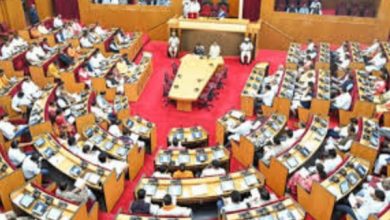 Photo of ବିଧାନସଭାରେ ବିରୋଧୀଙ୍କ ହଟ୍ଟଗୋଳ: ଅପରାହ୍ନ ୪ଟା ଯାଏଁ ଗୃହ ମୁଲତବି