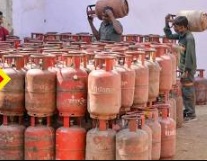 Photo of ଦିଲ୍ଲୀରେ ଅବୈଧ ଏଲପିଜି ସିଲିଣ୍ଡର କାରବାର: ବଡ଼ ରାକେଟର ପର୍ଦ୍ଦାଫାସ କଲା ପୋଲିସ