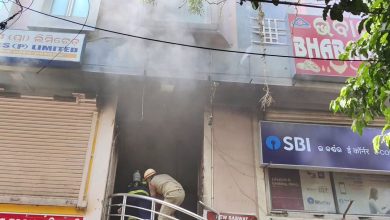 Photo of ମହାବୀର କମ୍ପ୍ଲେକ୍ସରେ ଲାଗିଲା ନିଆଁ