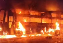 Photo of ହୁତୁ ହୁତୁ ହୋଇ ଜଳିଗଲା ଯାତ୍ରୀବାହୀ ବସ୍‌: ଅଳ୍ପକେ ବର୍ତ୍ତିଲେ ଯାତ୍ରୀ