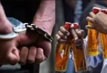 Photo of ଥଣ୍ଡା ପାନୀୟ ବଦଳରେ ମଦ ଚାଲାଣ: ନାବାଳକ ଗିରଫ