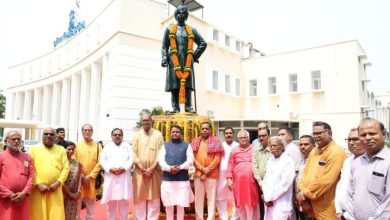 Photo of ବିଧାନସଭା ପରିସରରେ ପାରଳା ମହାରାଜା କୃଷ୍ଣଚନ୍ଦ୍ର ଗଜପତିଙ୍କ ଜୟନ୍ତୀ