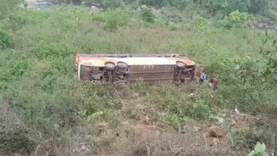 Photo of ଘାଟି ତଳକୁ ଖସିଲା ଓଏସଆରଟିସି ବସ୍‌:ଜଣେ ମୃତ ଓ ୧୫ରୁ ଅଧିକ ଆହତ