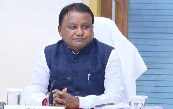 Photo of ମୁଖ୍ୟମନ୍ତ୍ରୀଙ୍କ ବଡ଼ ନିଷ୍ପତ୍ତି: କମିଲା କାରକେଡ୍ ଗାଡ଼ି ସଂଖ୍ୟା