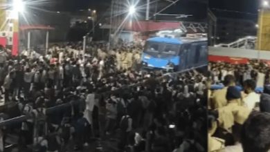 Photo of ଟ୍ରେନ ବିଳମ୍ବକୁ ନେଇ ଷ୍ଟେସନରେ ଛାତ୍ରଙ୍କ ତାଣ୍ଡବ: ପରୀକ୍ଷା ଚାପରୁ ପଥରମାଡ଼