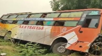 Photo of ତୀର୍ଥଯାତ୍ରୀ ବସ ଦୁର୍ଘଟଣାଗ୍ରସ୍ତ : ୬ ଗୁରୁତର