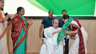 Photo of ବିଜେଡିରେ ସାମିଲ ହେଲେ ପୂର୍ବତନ IAS ସୁଜାତା କାର୍ତ୍ତିକେୟନ
