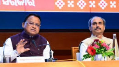 Photo of ସୋସିଆଲ ମିଡିଆ ଇନ୍‌ଫ୍ଲୁଏନ୍‌ସରଙ୍କ ସହ ଆଲୋଚନା କଲେ ମୁଖ୍ୟମନ୍ତ୍ରୀ ମୋହନ ମାଝି