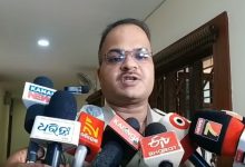 Photo of ଆଇଆଇସି ବିୟୁଟି ମହାନ୍ତି ମୃତ୍ୟୁ ମାମଲା: ମୋବାଇଲ୍ କଲ୍ ରେକର୍ଡ ଓ ବ୍ୟାଙ୍କ କାରବାରରୁ ଖୋଲିବ ରହସ୍ୟ