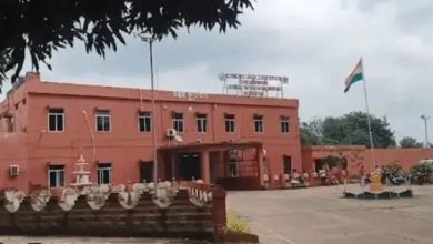 Photo of ଚୌଦ୍ୱାର ଜେଲ୍‌ରୁ କଏଦୀ ଫେରାର ଘଟଣା: ଜେଲ୍ ଅଧୀକ୍ଷକଙ୍କ ଆଗୁଆ ଜାମିନ