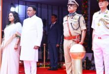 Photo of ୮୦ତମ ସ୍ୱାଧୀନତା ଦିବସରେ ଅଭିବାଦନ ଗ୍ରହଣ କଲେ ମୁଖ୍ୟମନ୍ତ୍ରୀ ମୋହନ ଚରଣ ମାଝୀ
